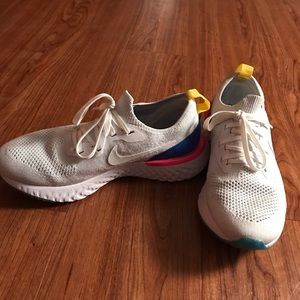 Nike epic react flykniy white racer blue pink